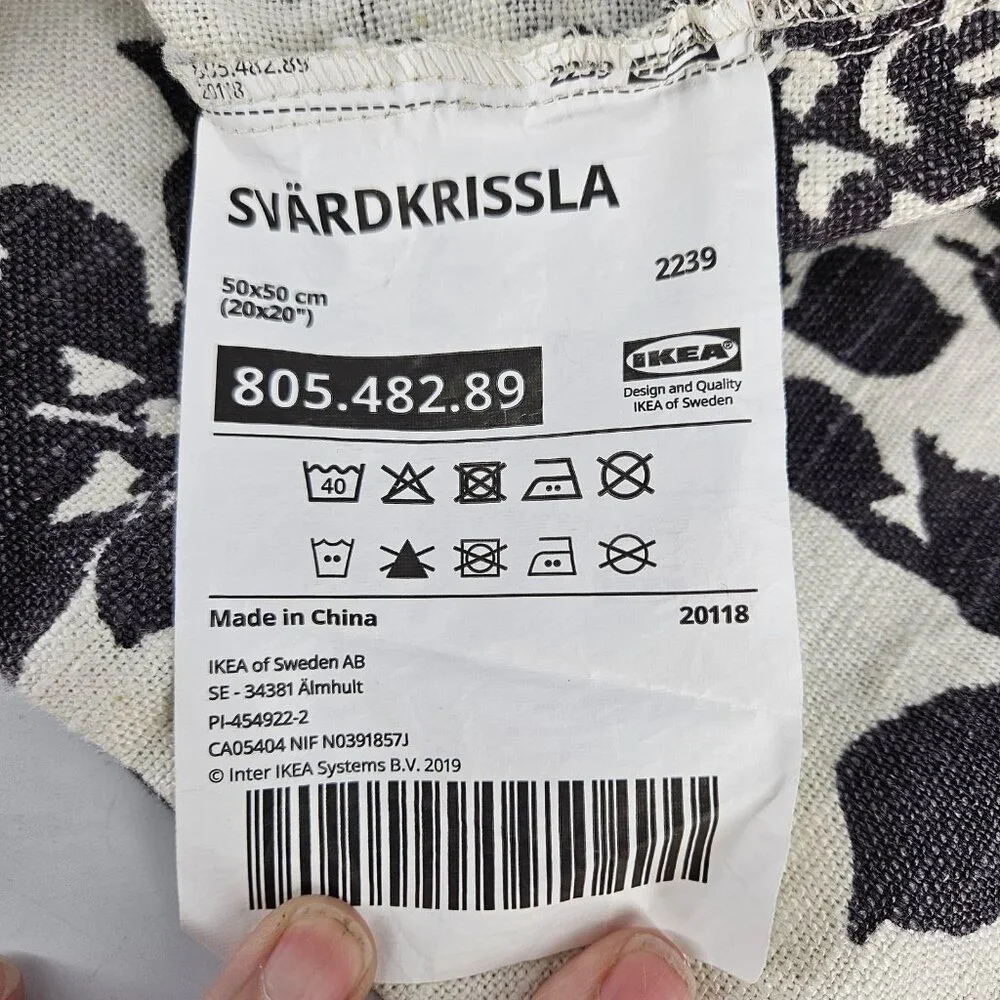 IKEA SVÄRDKRISSLA Pillow Covers Set of 2 20x20 Floral Black White Button Closure